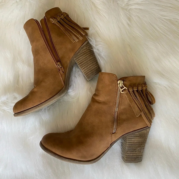 Call it Spring tassel  booties - Picture 3 of 3